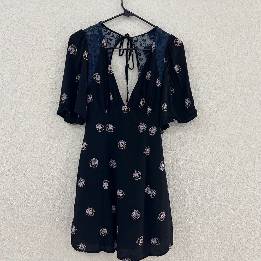 Free People Womens 0 Black Floral Mini Dress Lace Back Flutter Sleeve Boho